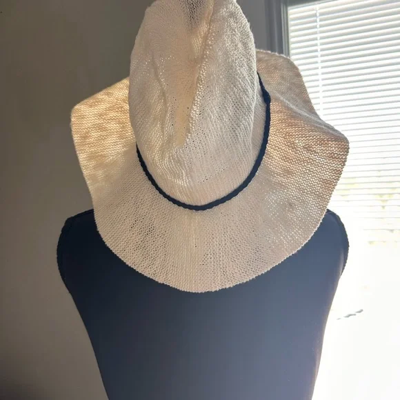 Rachel Zoe Cream Hat with Gold Accents BNWT RACHEL ZOE WHITE OVERSIZED SHINY GOLD | Mercari main image 2